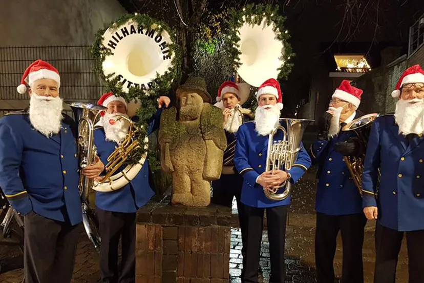 koperblazers phil met wentjerdruim in de stad