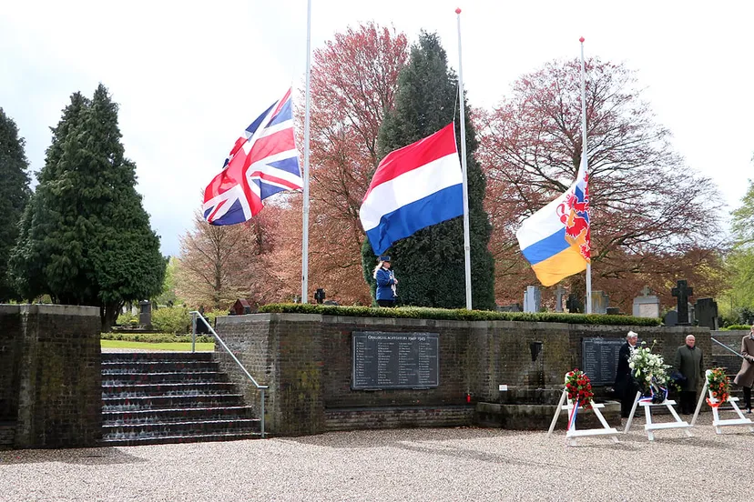 kranslegging dodenherdenking 2021 sittard