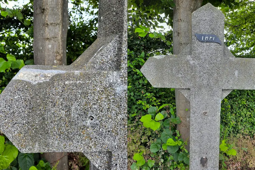 kruisen en kapellen vandalisme
