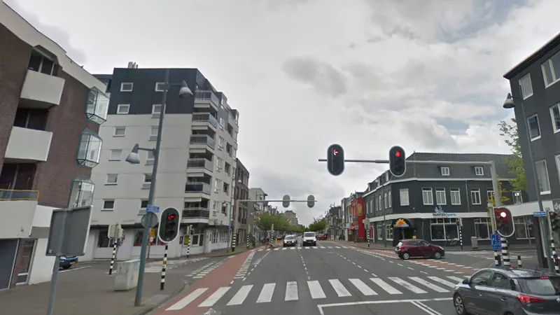 kruising rijksweg groenstraat beekhoverstraat gezien vanaf rijksweg noord