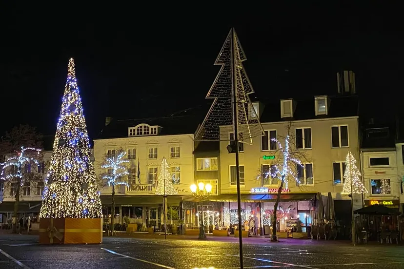 kunstkerstboom markt sittard