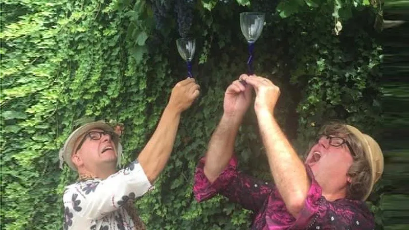 kwebbel en sjnebbel tijd voor wijn