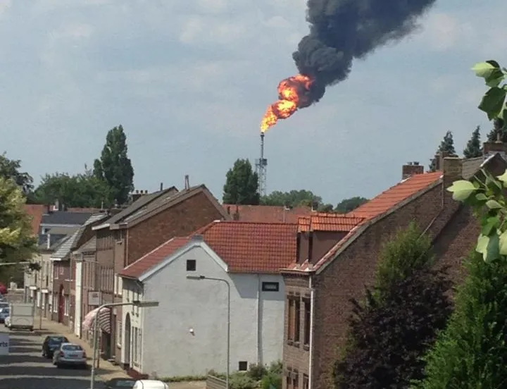 kxu0oi543sgg8qf1ggst22s37 fakkel nak4 22 juli 2013 ivo goessens