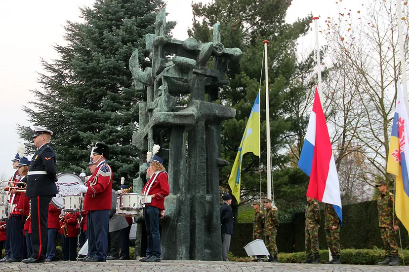 kz8rvqccj2334yq9529q2kaya herdenking bij mariniersmonument 2014 1