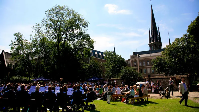 l6yvejlpp0z959w6129h6yie9 philharmonie concert jardin disabelle