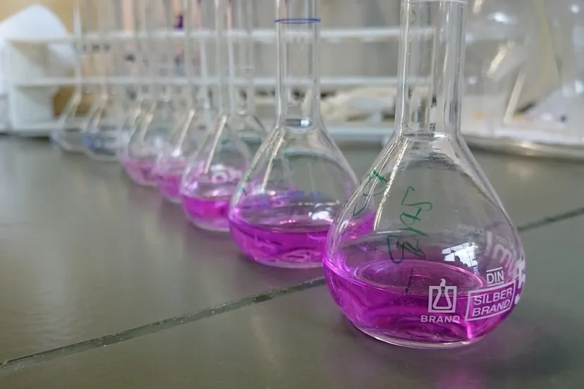 laboratory 860478 1280 laboratorium cc0 pixabay