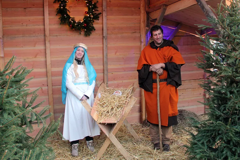 levende kerststal op de markt in sittard eerste kerstdag
