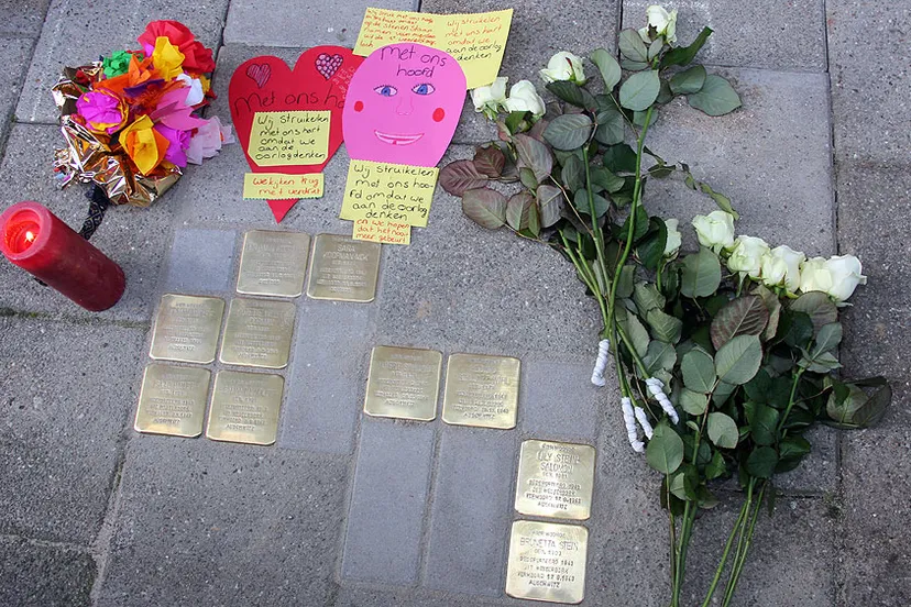 lh3hztma23mzj157bixxedsuy eerste 10 stolpersteine gelegd in landweringstraat