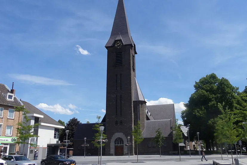 lindenheuvel tibor cc by sa 40