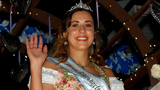 m9iuy0m0suurvrnvfow662jaf miss oktoberfeest els van der geeren 16 9