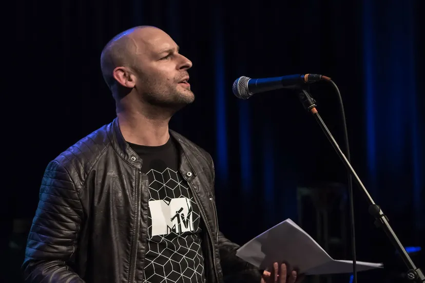 maarten van den hoogen 2 002