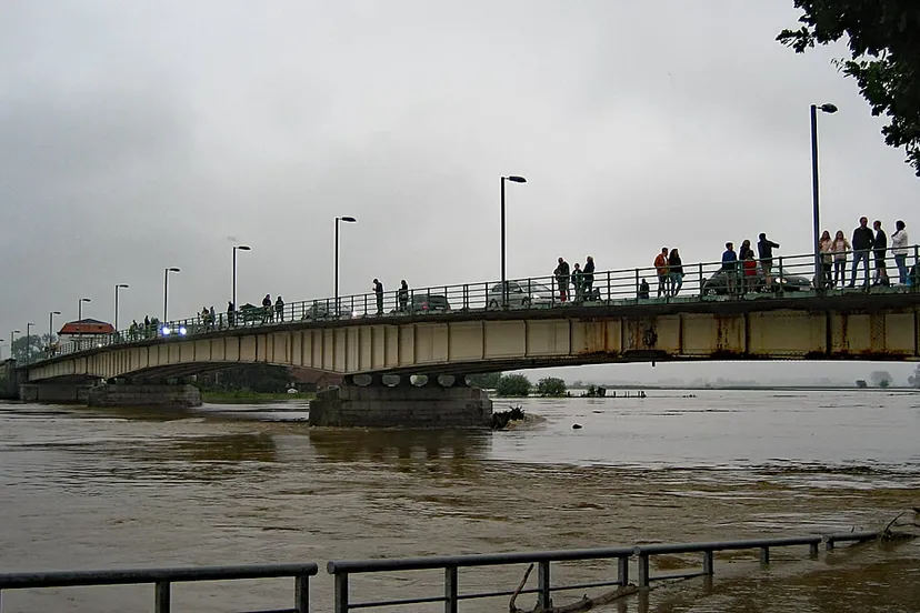 maasbrug bij maaseik juli 2021