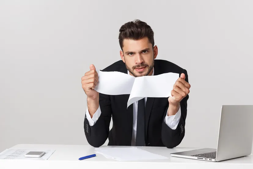 man verscheurt rekening