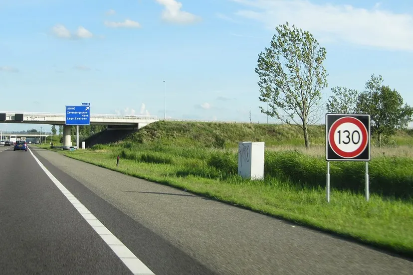 maximumsnelheid snelweg 130km