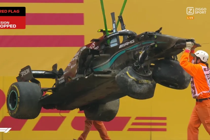 mercedes valtteri bottas na crash op circuit imola 2021