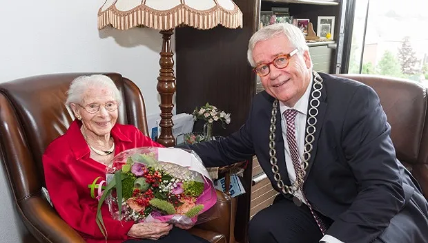 mevrouw close wijnands oudste inwoonster