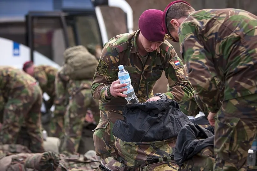 militairen op oefening