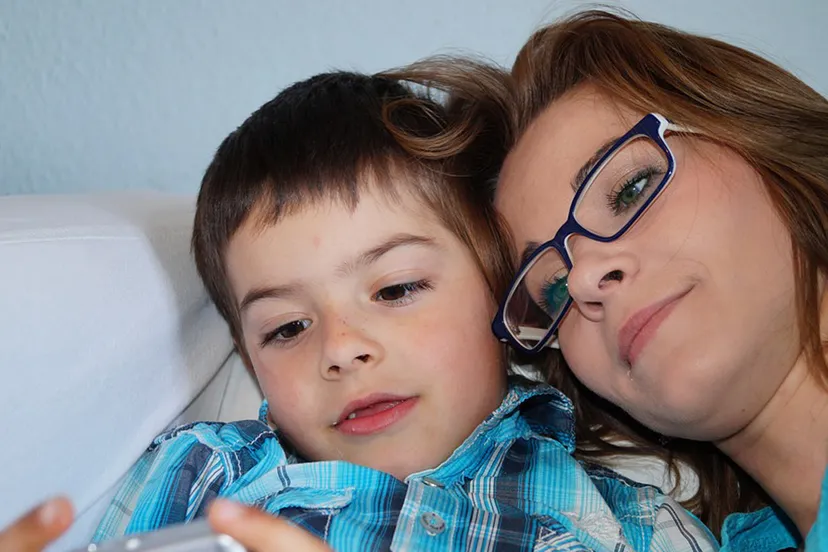 moeder met kind cc0 via pixabay