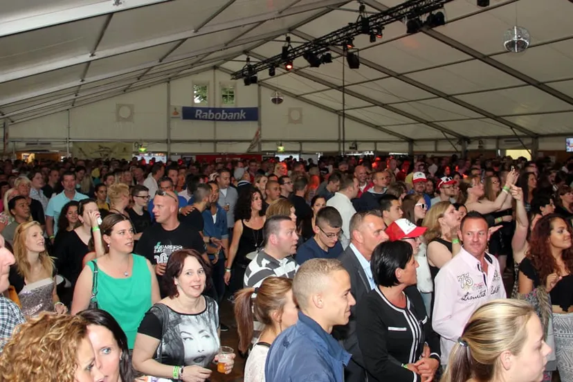 mp feesten 2014 mega 90s pary