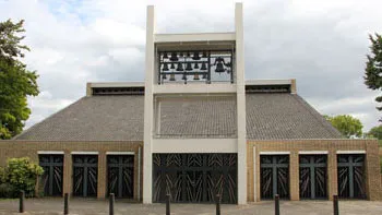 mru06rtxc46cws7d3l9jw80z3 bernadettekerkbaanderturnenzaal02klein 16 9