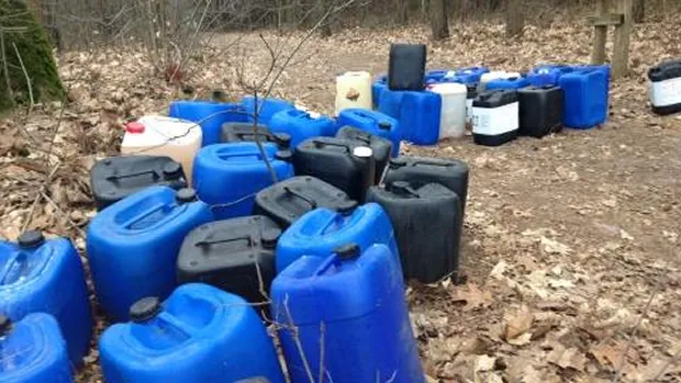 msd865ie20r49tiak7e9ewau4 vaten chemisch afval dumping