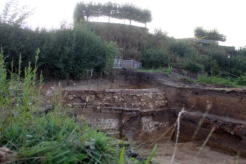 muur rondeel opgraving bij fort sanderbout augustus 2019