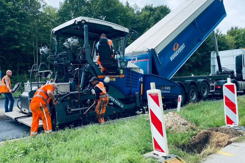 n276 asfalteringswerkzaamheden bij munstergeleen 2