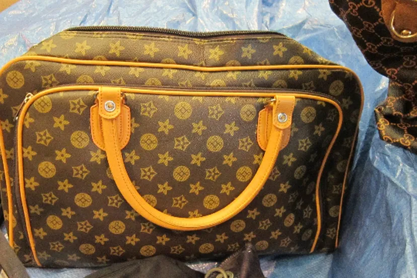 namaak louis vuitton tas foto home office cc by 20