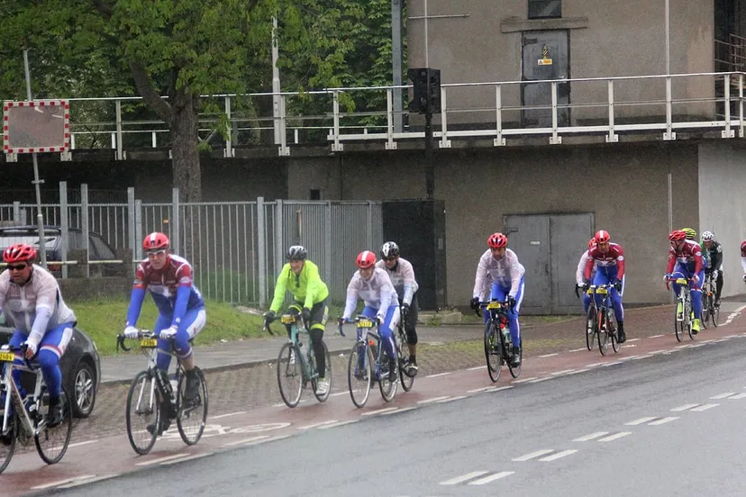 natte toereditie amstel gold race 2017 deelnemers 125 km