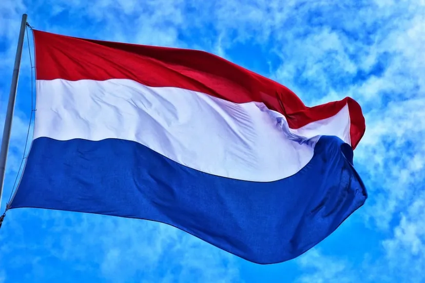 nederlandse vlag 2 cc0 via pixabay mabel amber