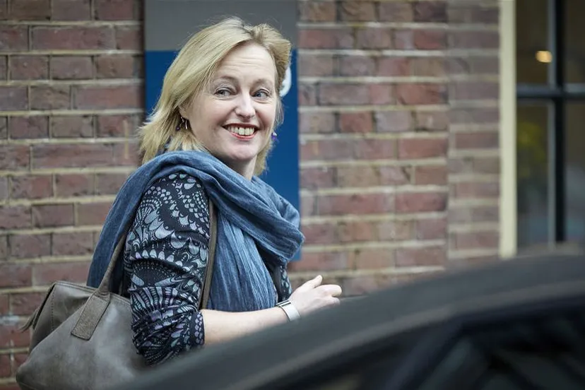 nf3ikb82wimfrdifgitro3oee jetbussemakeronderwijsstudiefinancieringhqanp