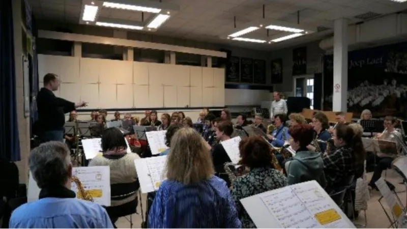 nieuw talent orkest paek repeteert