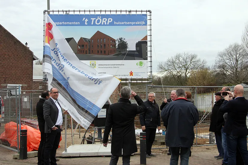 nieuwbouw obbicht praktijk en apparementen t trp