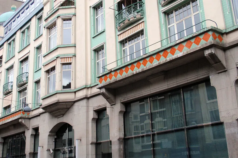 nieuwspoort den haag effeietsanders cc by sa 30 nl via wikimedia commons