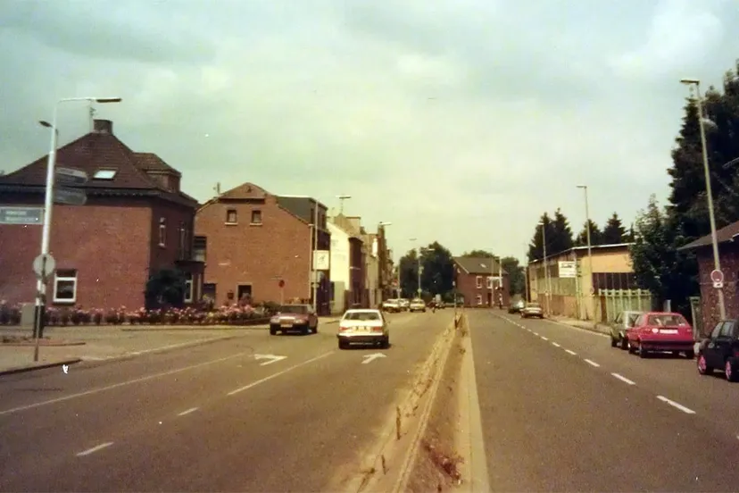 nieuwstraat kerkrade neustrasse herzogenrath bil cc by sa 30 via wikimedia commons