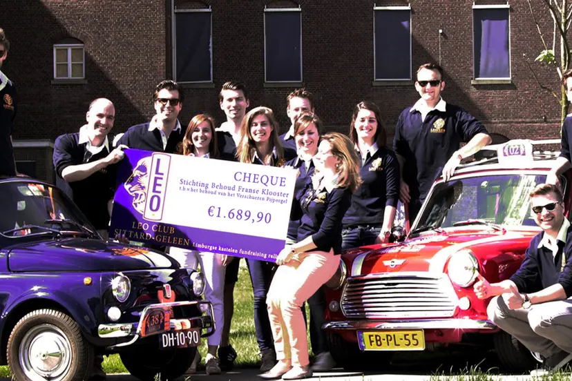 o4h8tb83ix5t8io6hd2izsj9j foto leo club sittard geleen