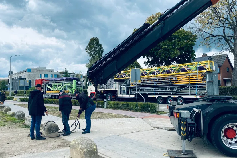 oktober wiesnfest 2021 eerste kermisatrractie gearriveerd