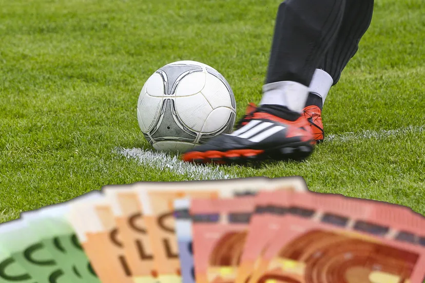 ondermijning crimineel gelds amateurvoetbal uittrap cc0 pixabay