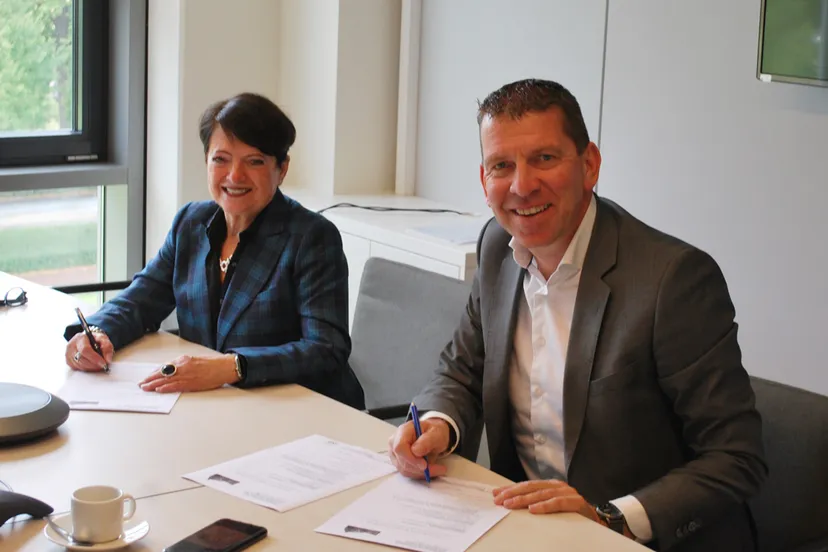 ondertekening bruikleenovereenkomst continuo orgel