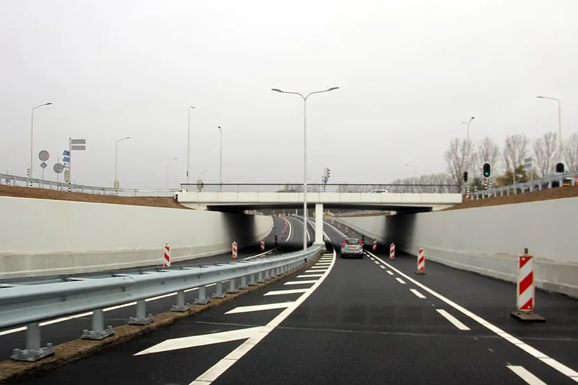 ongelijkvloerse kruising n276 nolenslaan