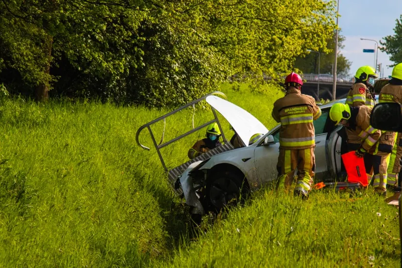 ongeval op hasseltsebaan 14 mei 2021 1 foto bjorn de hoog