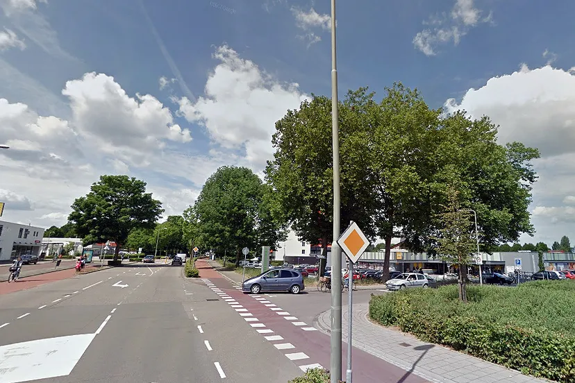 ongevalsplek scooter auto