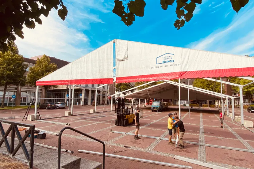 opbouwen bright paviljoen markt geleen