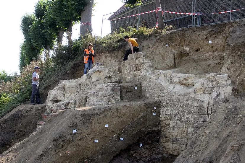 opgravingen fort sanderbout hoek pullestraat augustus 2019