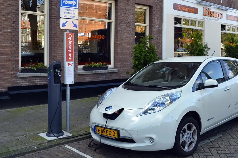 oplaadpaal elektrische auto bontenbal cc by sa 30