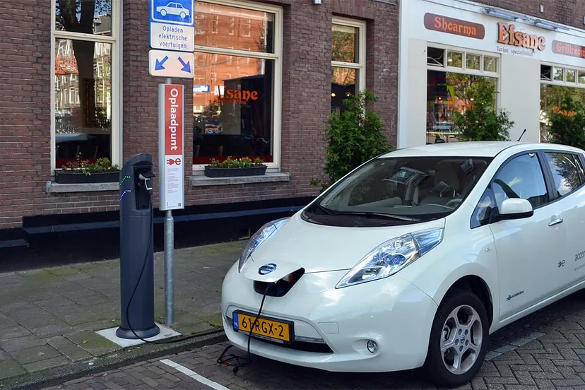 oplaadpaal elektrische auto bontenbal cc by sa 30