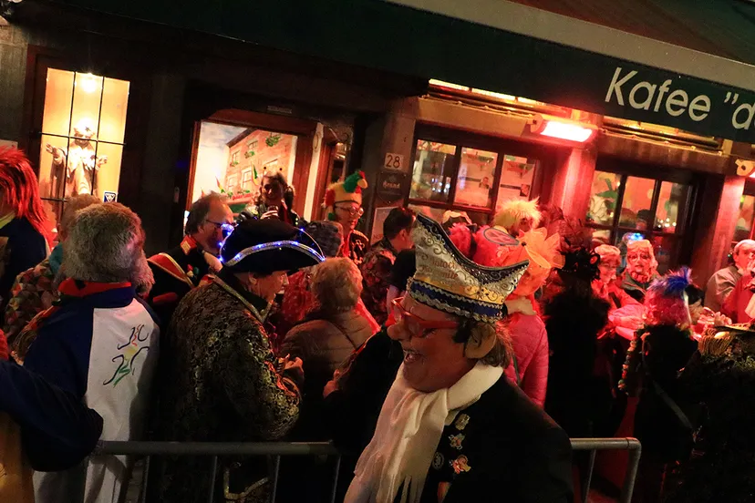 optoch reigele bie de kup veur