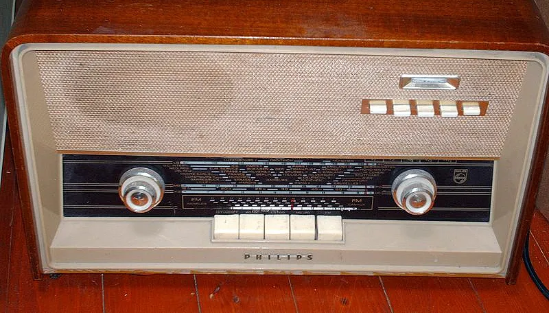 oude philips radio cc0