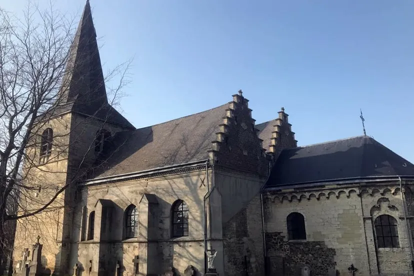 oude salviuskerkje limbricht