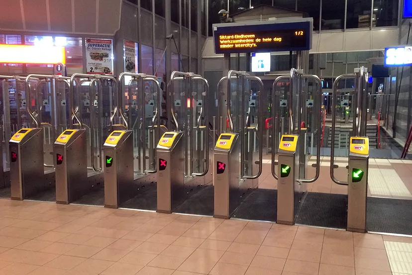 ov poortjes stationshal station sittard